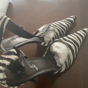 Size 8 wrap around the ankles